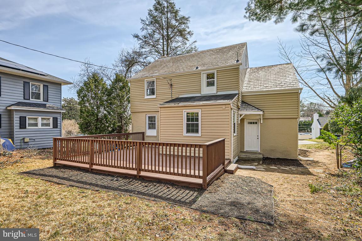512 STEVENSON LANE