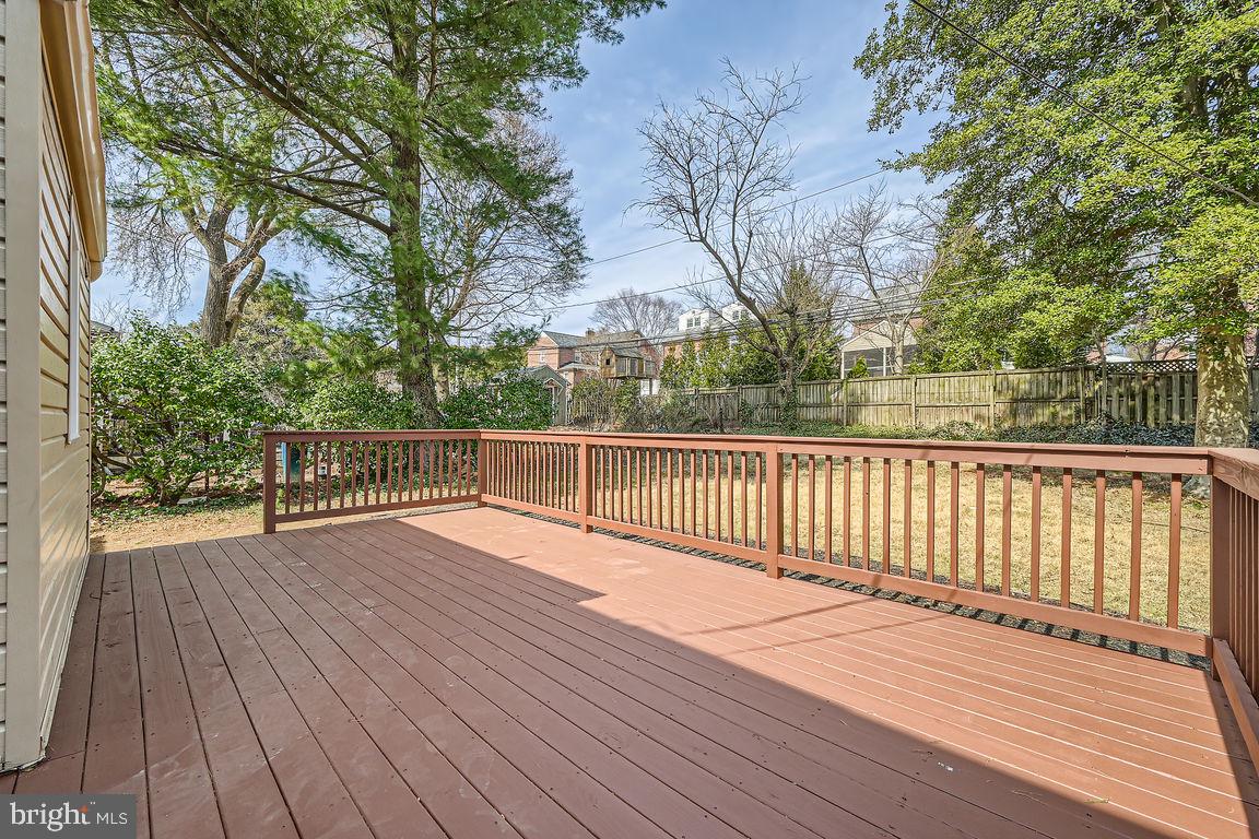 512 STEVENSON LANE