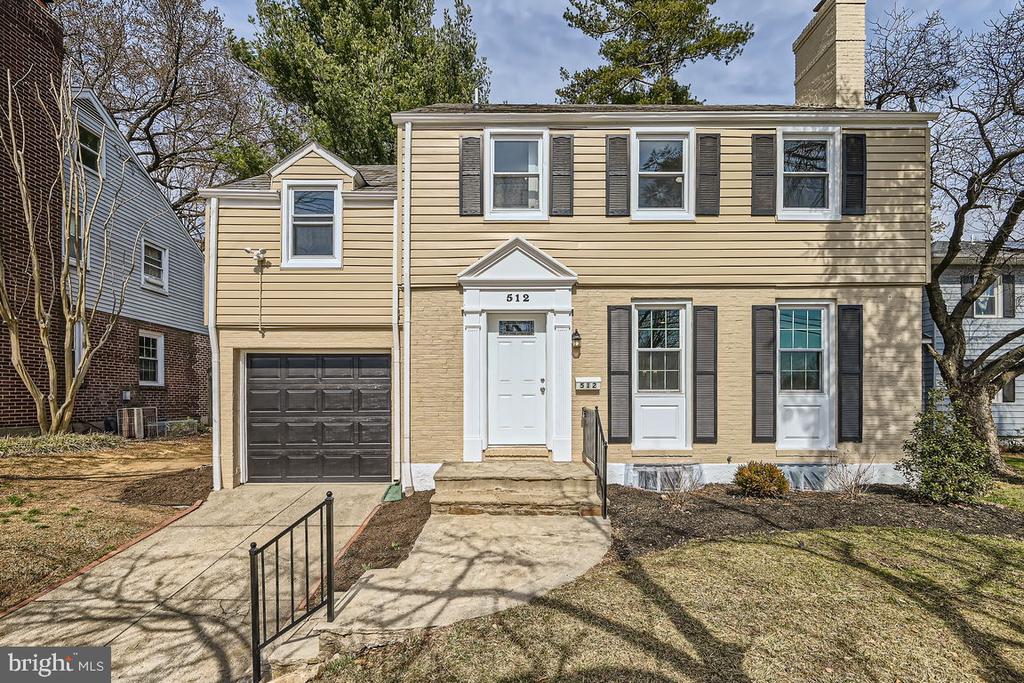 512 STEVENSON LANE