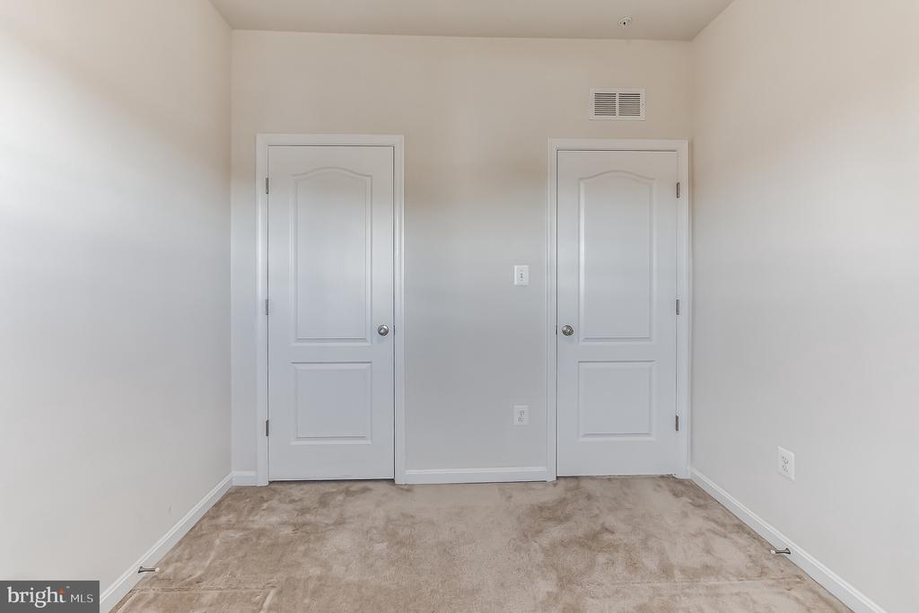 7652 TOWN VIEW DRIVE