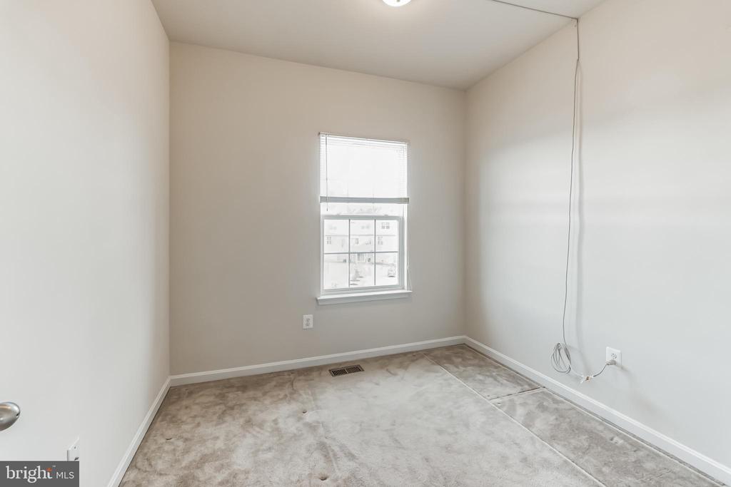 7652 TOWN VIEW DRIVE