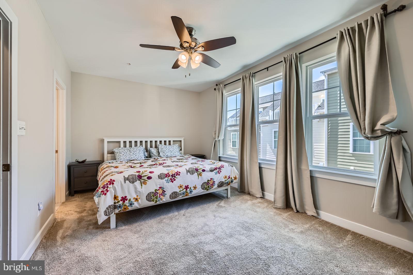 423 E JEFFERSON AVENUE