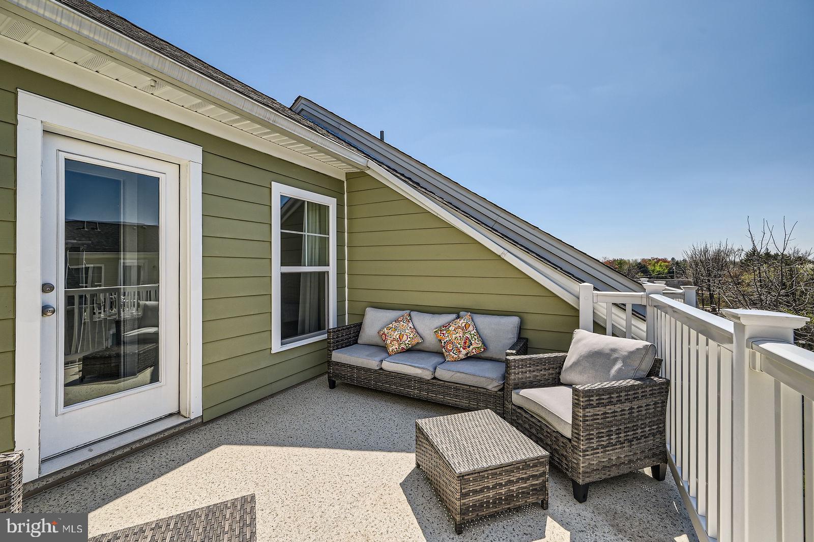 423 E JEFFERSON AVENUE