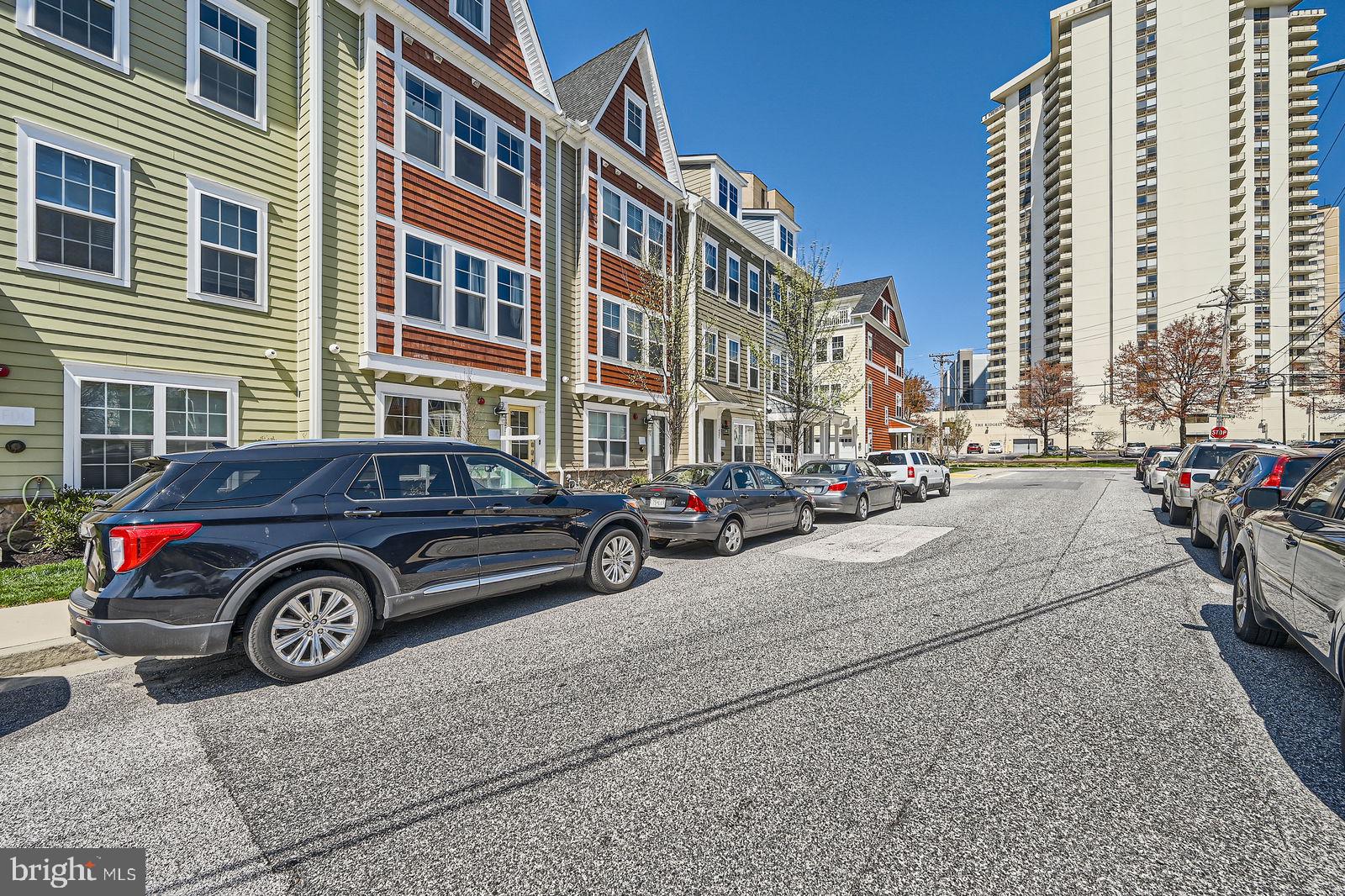 423 E JEFFERSON AVENUE