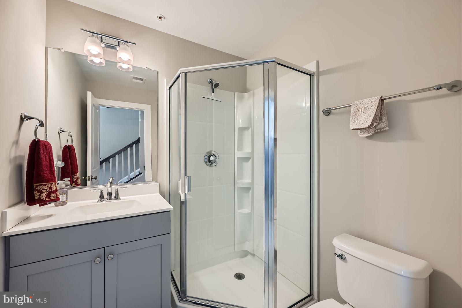 423 E JEFFERSON AVENUE