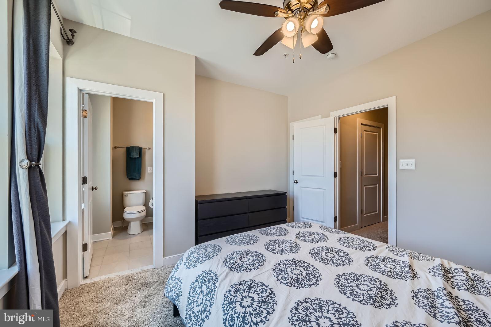 423 E JEFFERSON AVENUE