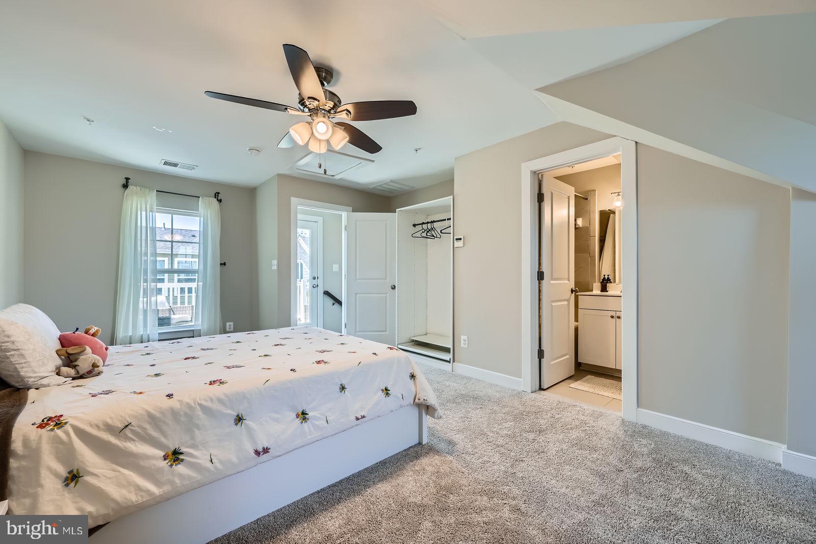 423 E JEFFERSON AVENUE