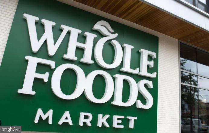 423 E JEFFERSON AVENUE