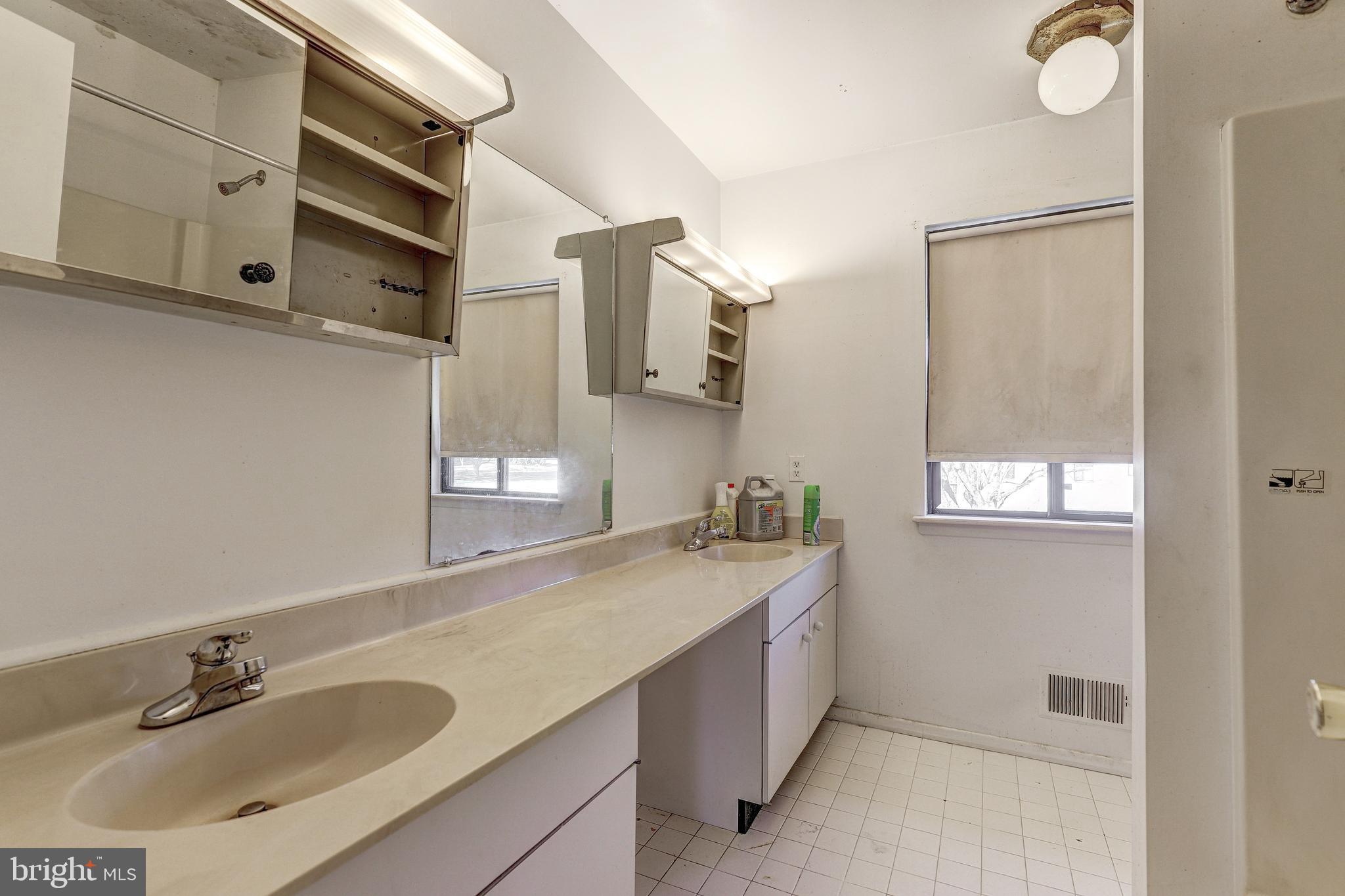 338 BONNIE MEADOW CIRCLE