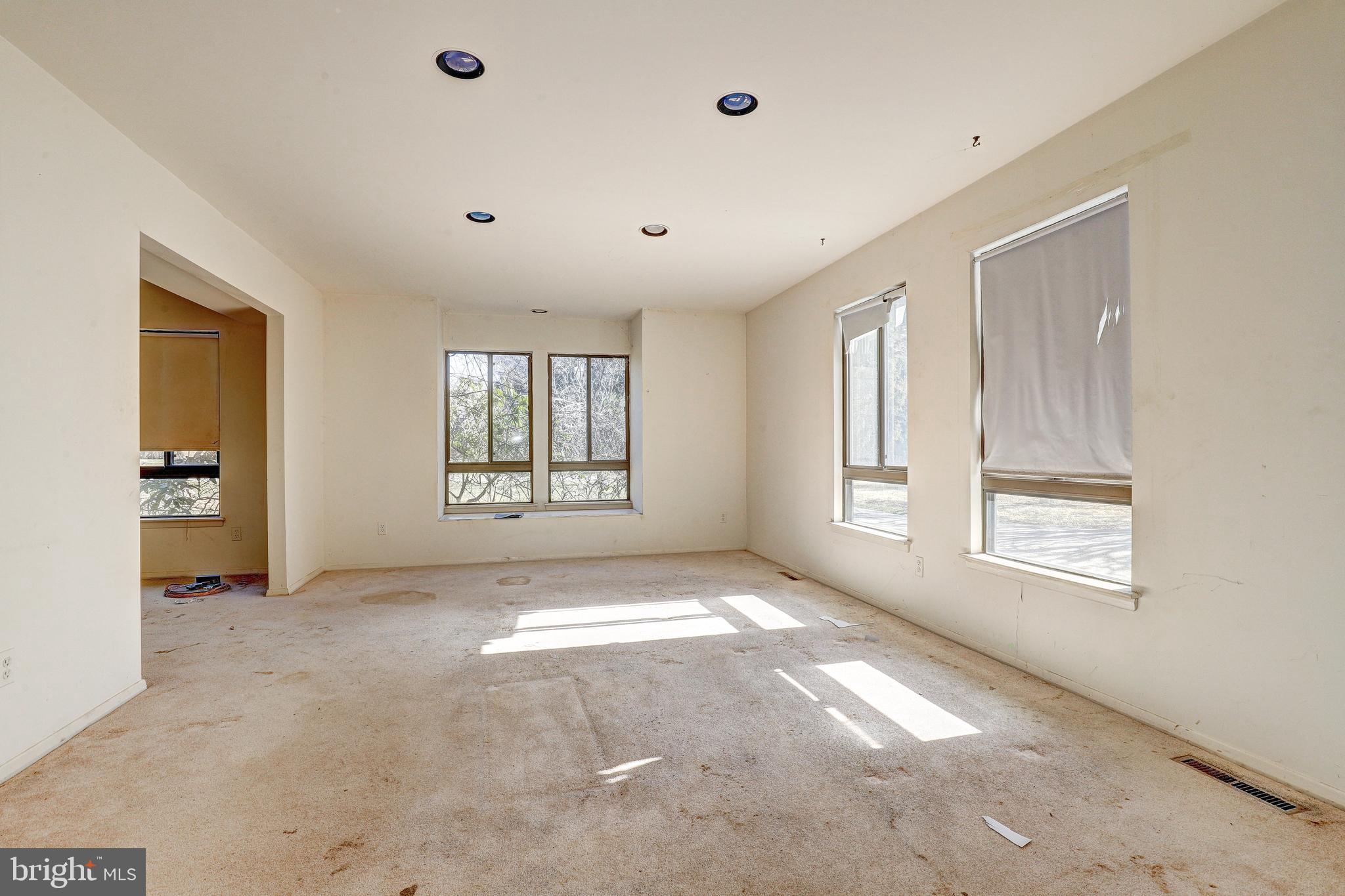 338 BONNIE MEADOW CIRCLE