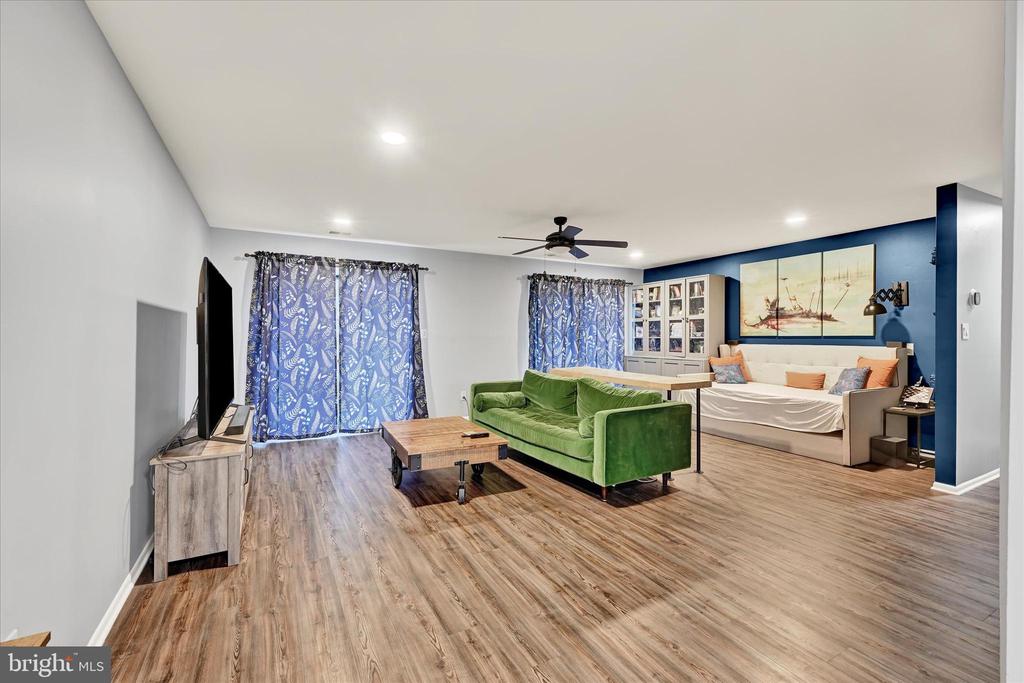 8000 VALLEY MANOR ROAD 1B