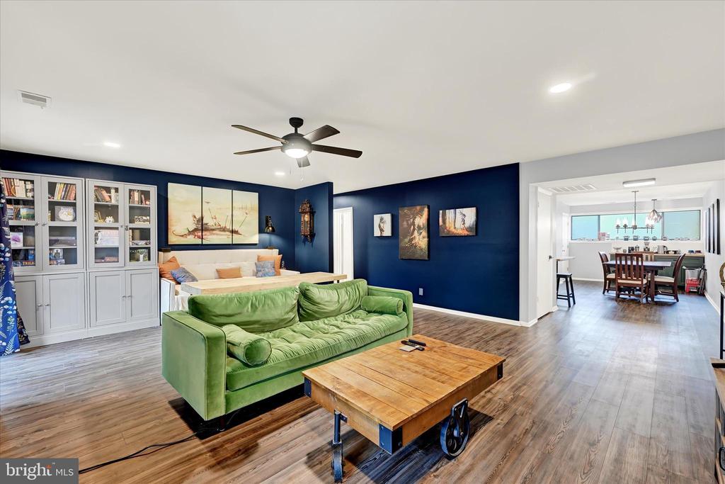 8000 VALLEY MANOR ROAD 1B