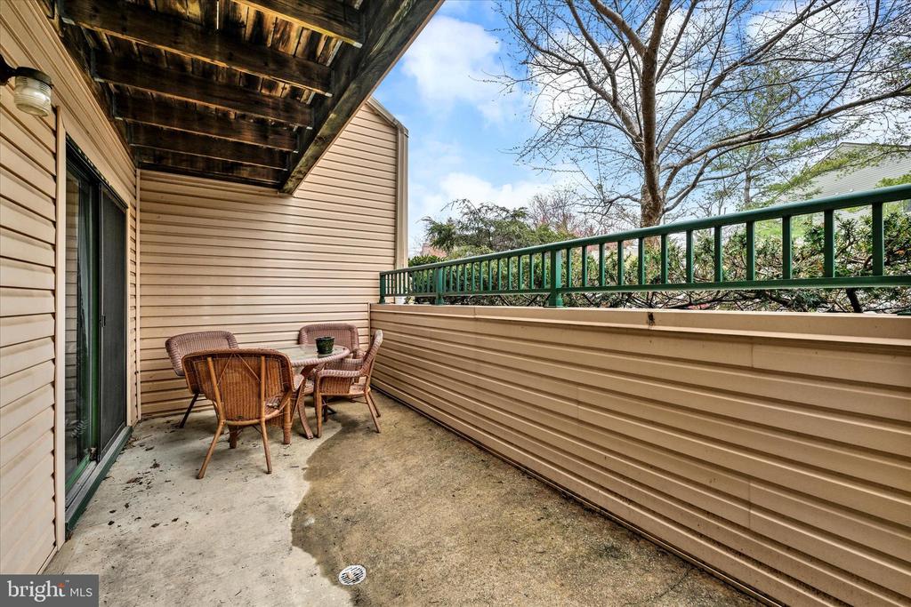 8000 VALLEY MANOR ROAD 1B