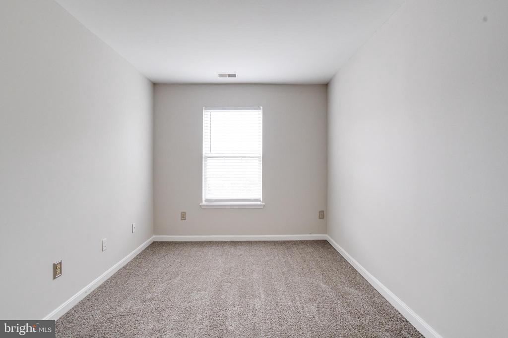 658 HUNTING FIELDS ROAD