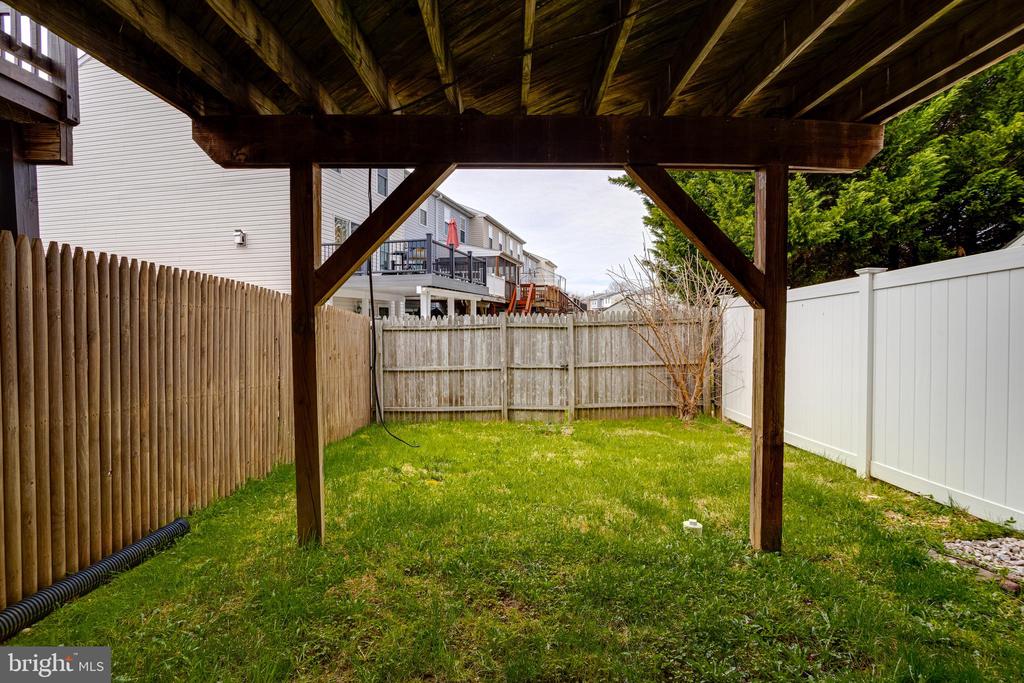 658 HUNTING FIELDS ROAD