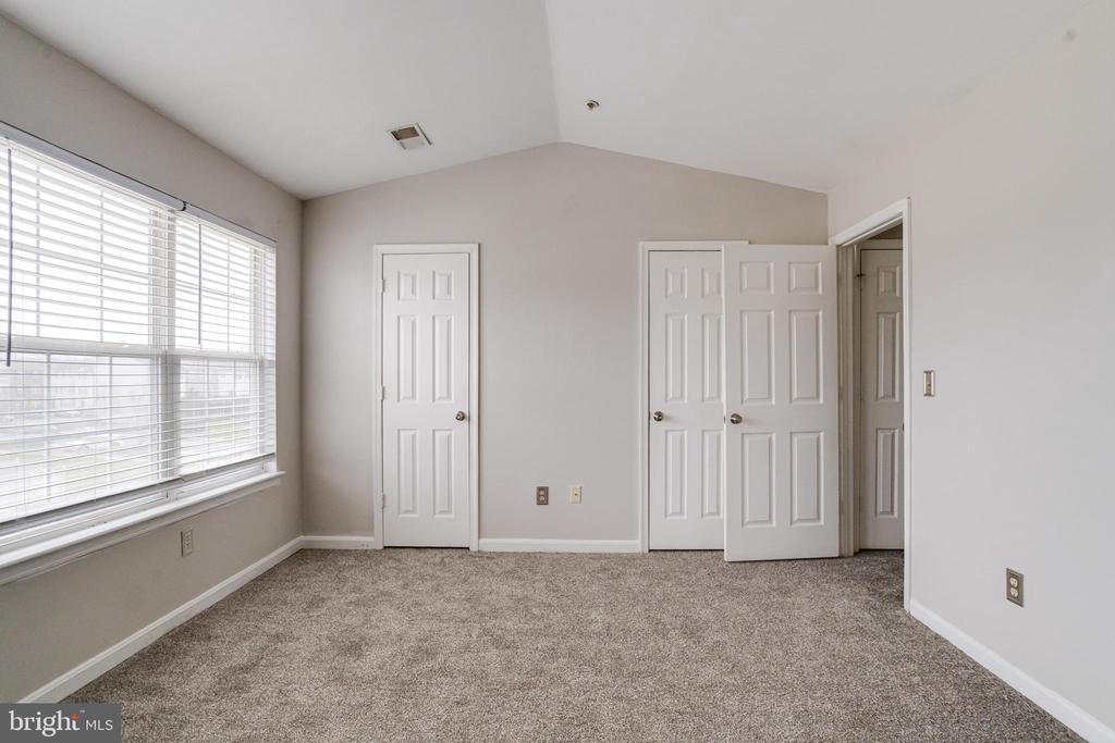 658 HUNTING FIELDS ROAD