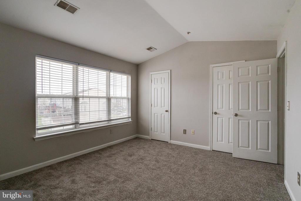 658 HUNTING FIELDS ROAD