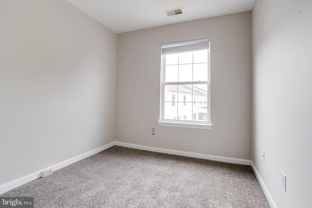 658 HUNTING FIELDS ROAD