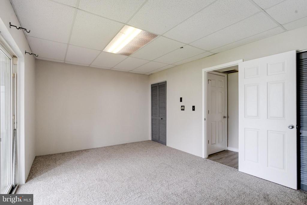 658 HUNTING FIELDS ROAD
