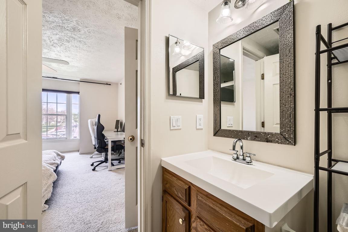 77 LAUREL PATH COURT 4