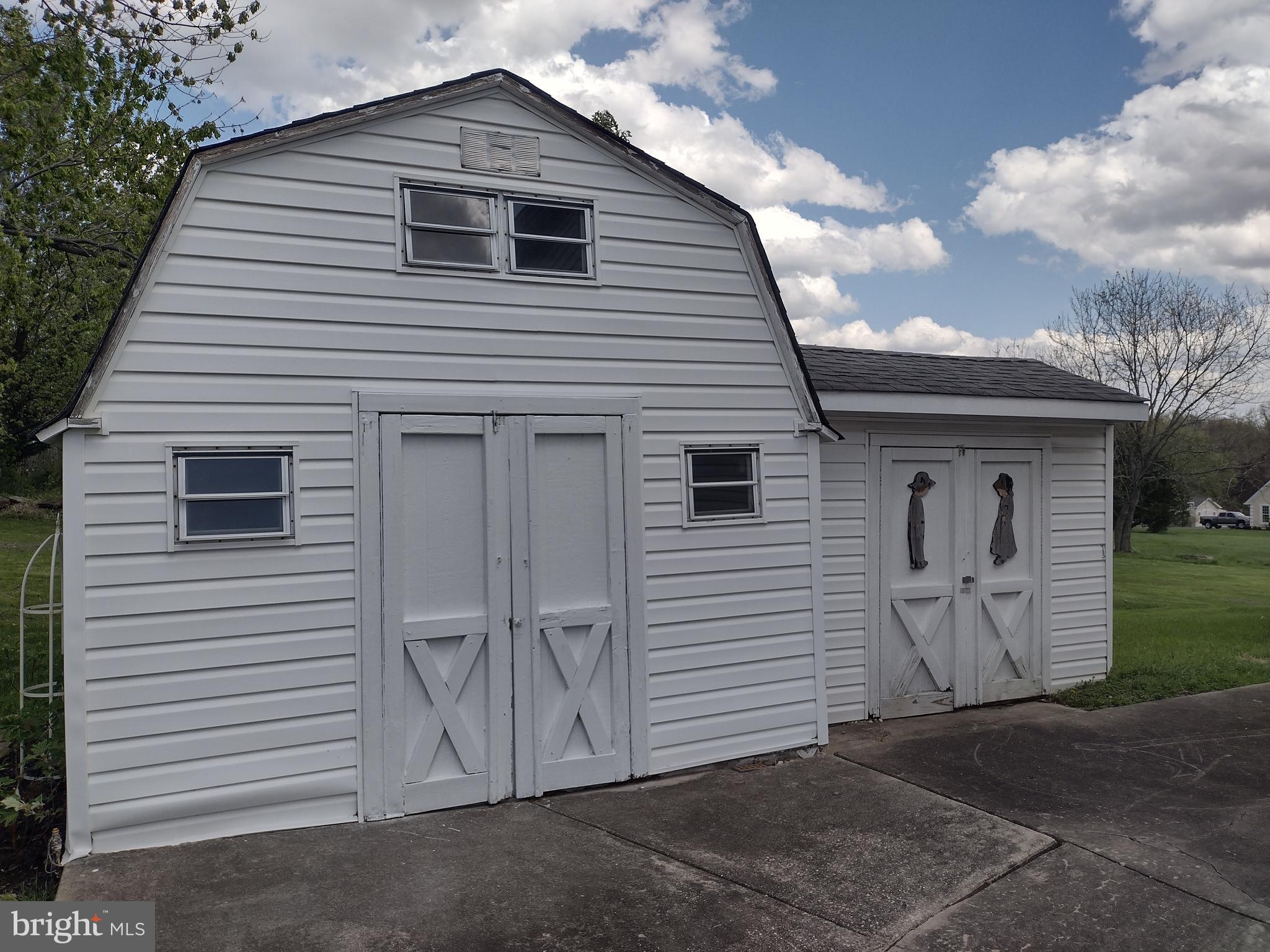 1012 MEADOW GLEN ROAD