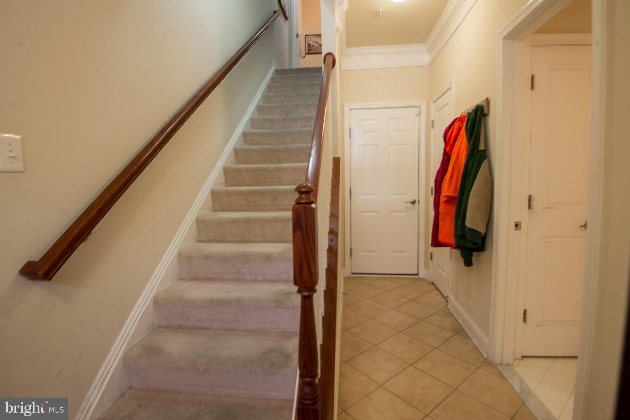 8 MERIDIAN LANE