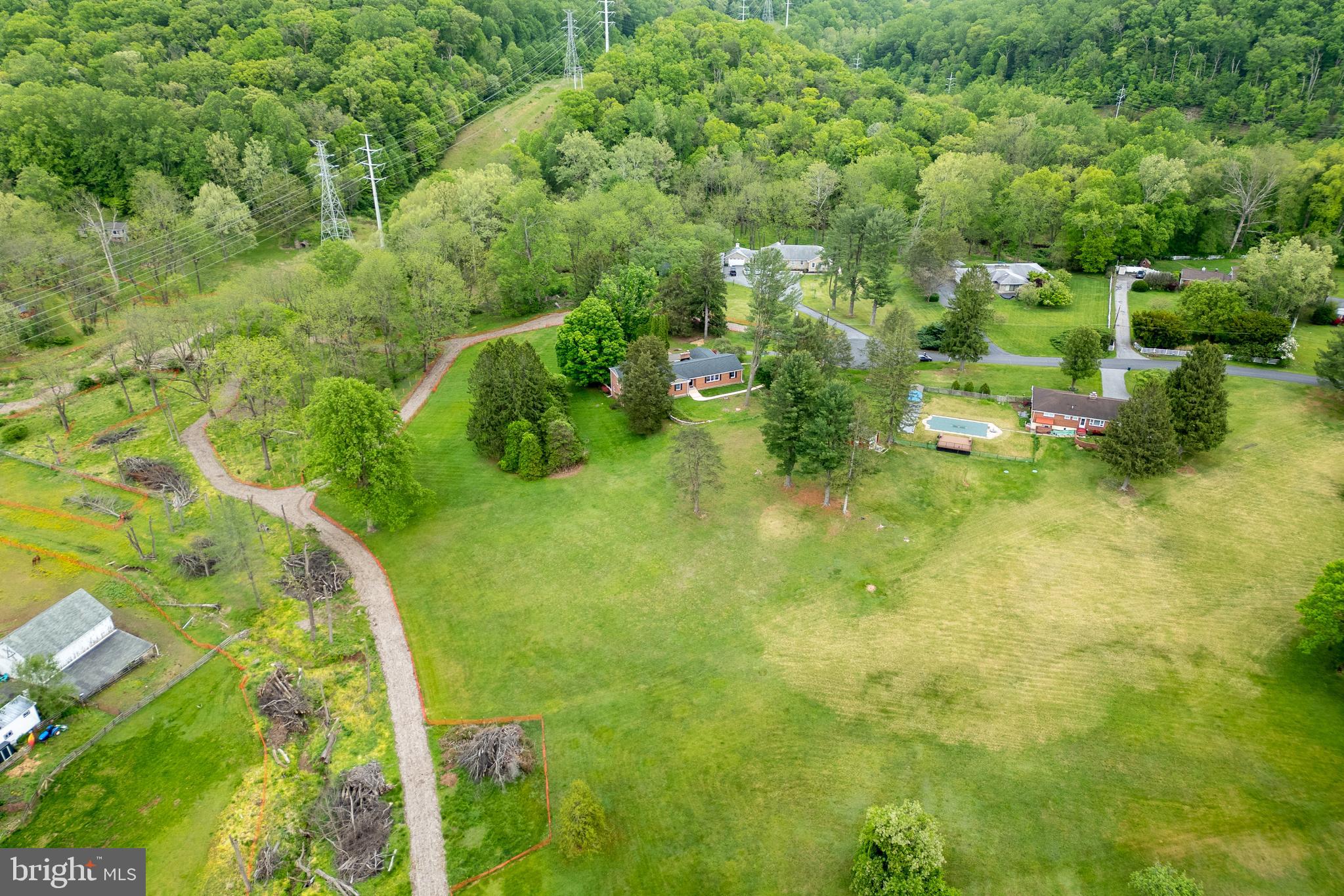 12 WAGON WHEEL COURT