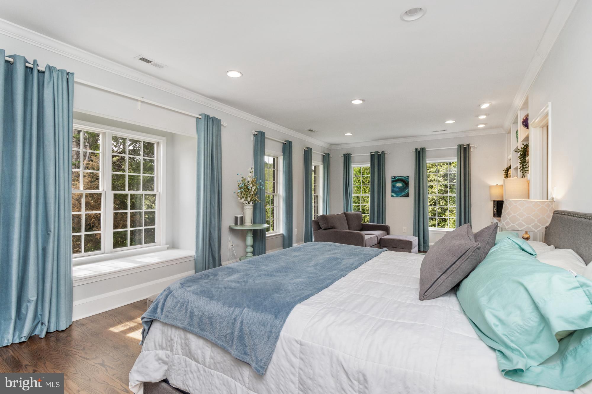 12 WAGON WHEEL COURT