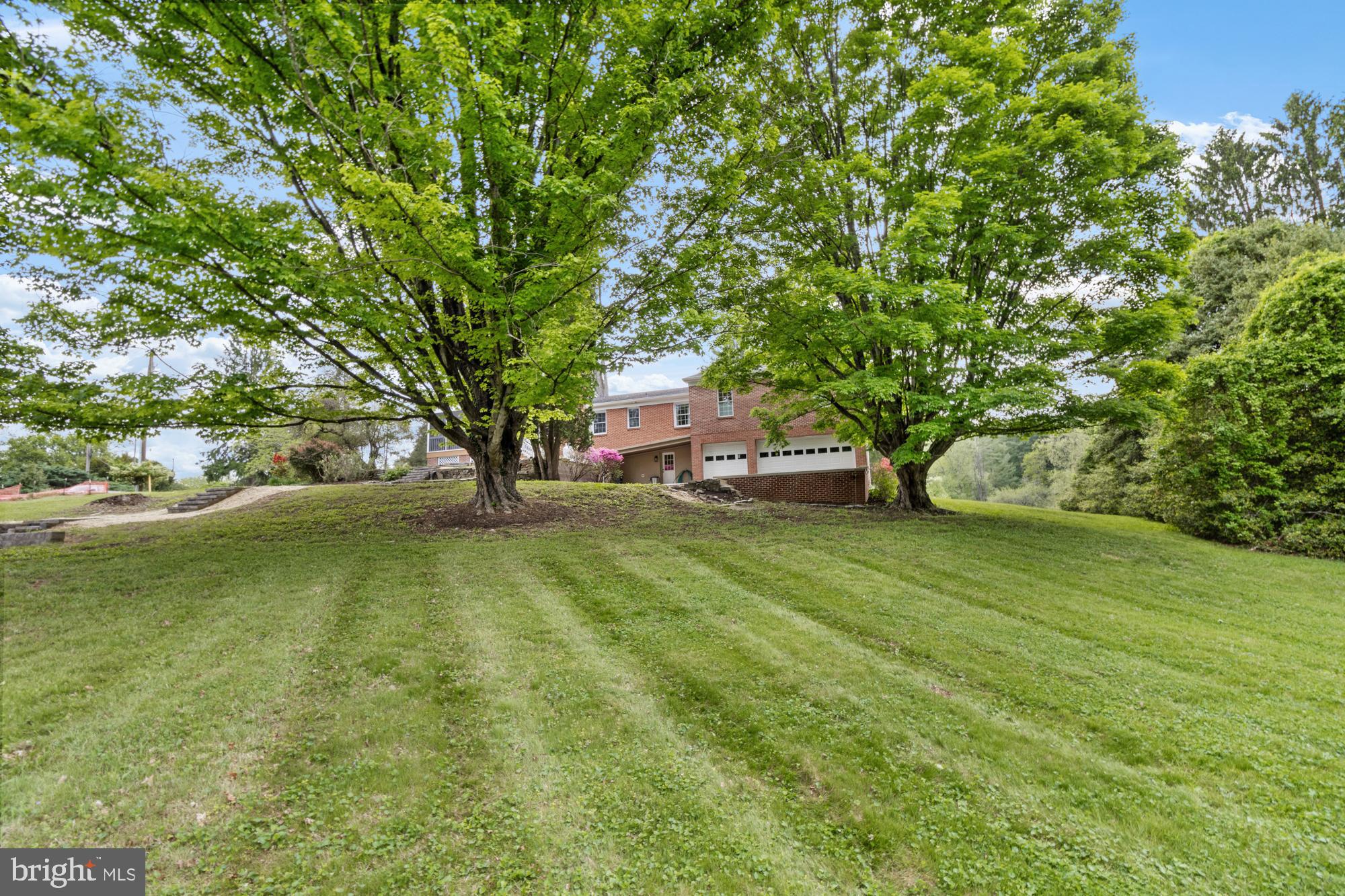 12 WAGON WHEEL COURT