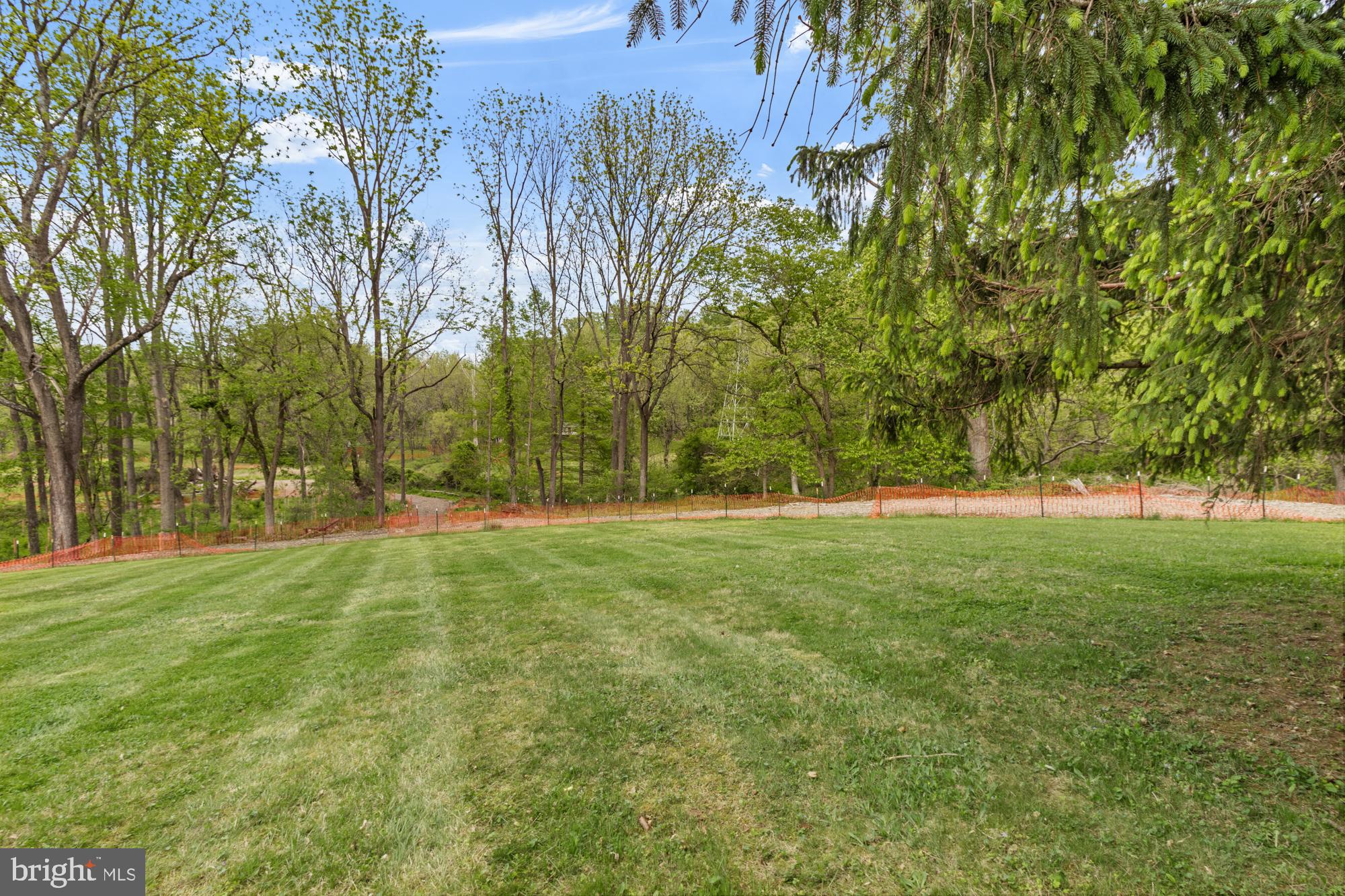 12 WAGON WHEEL COURT