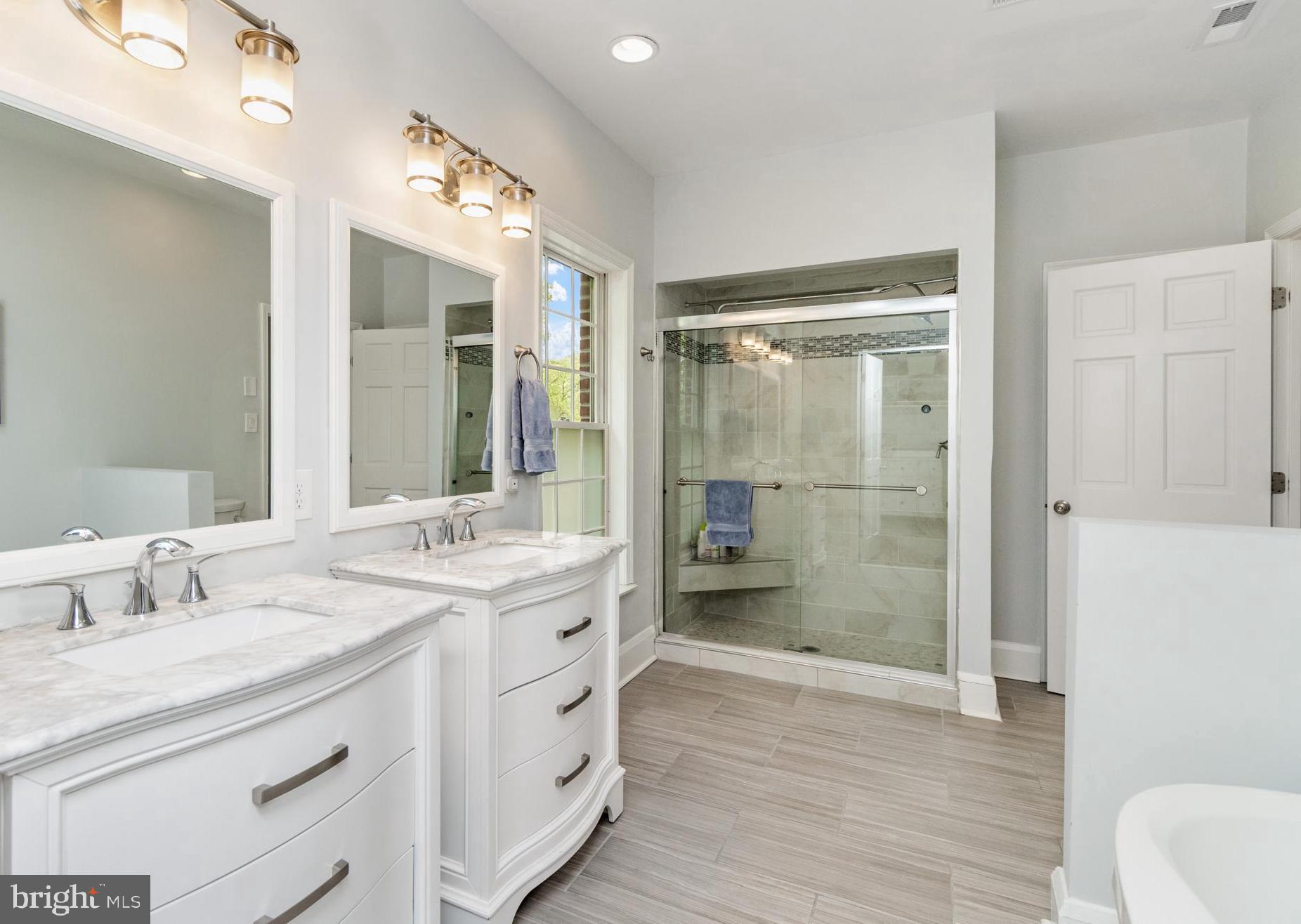 12 WAGON WHEEL COURT