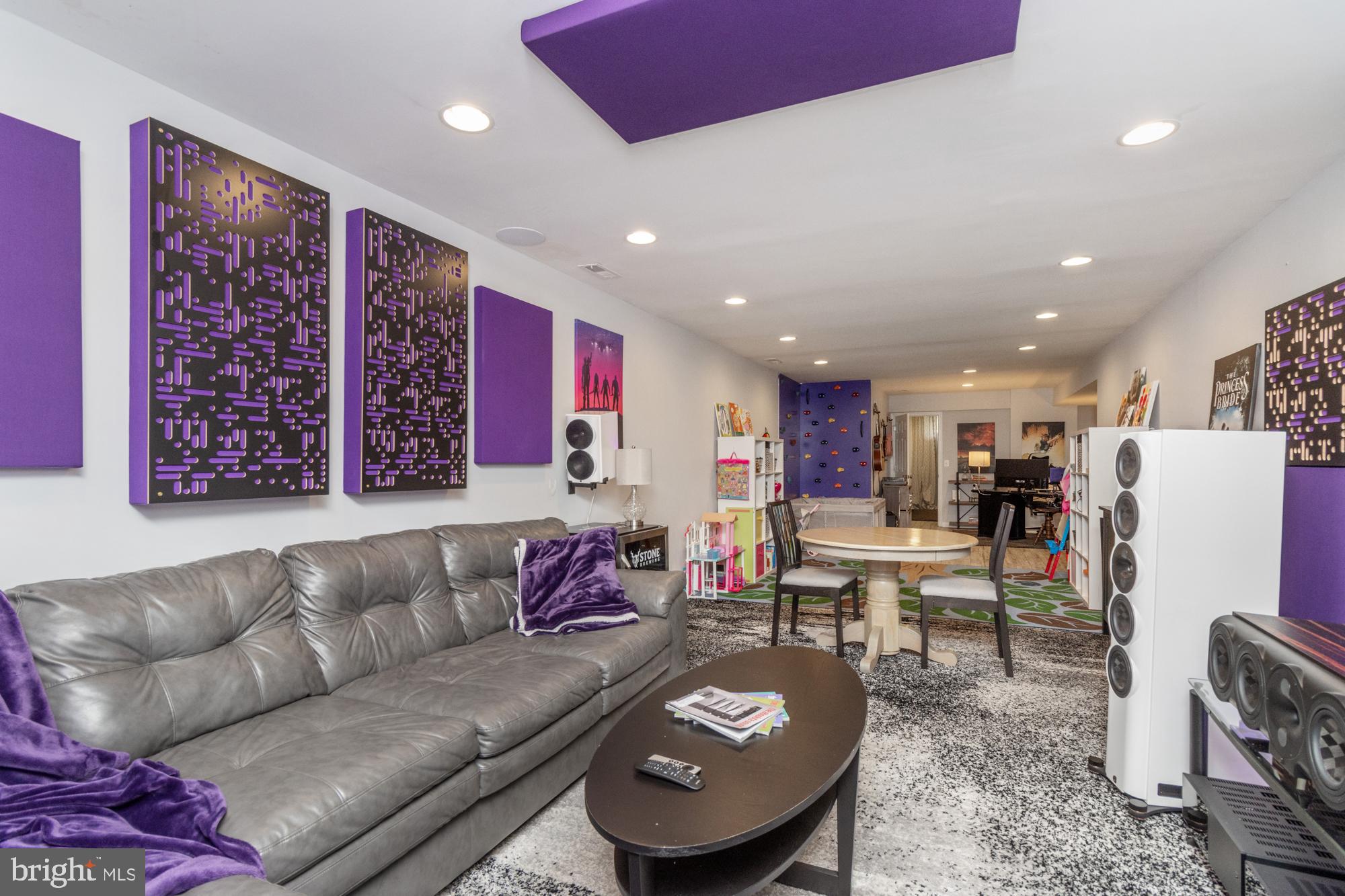 12 WAGON WHEEL COURT