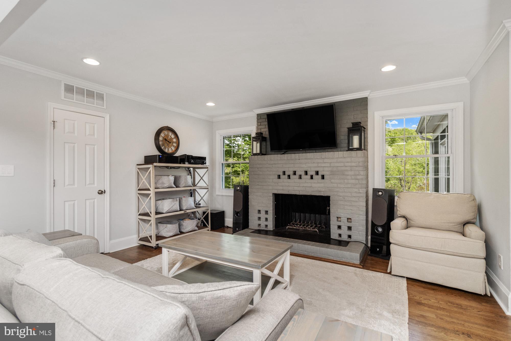 12 WAGON WHEEL COURT