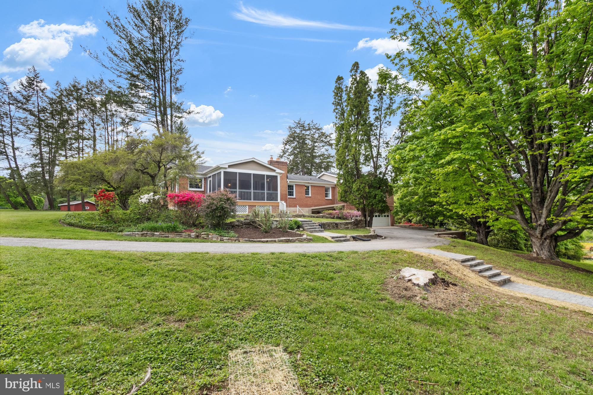 12 WAGON WHEEL COURT