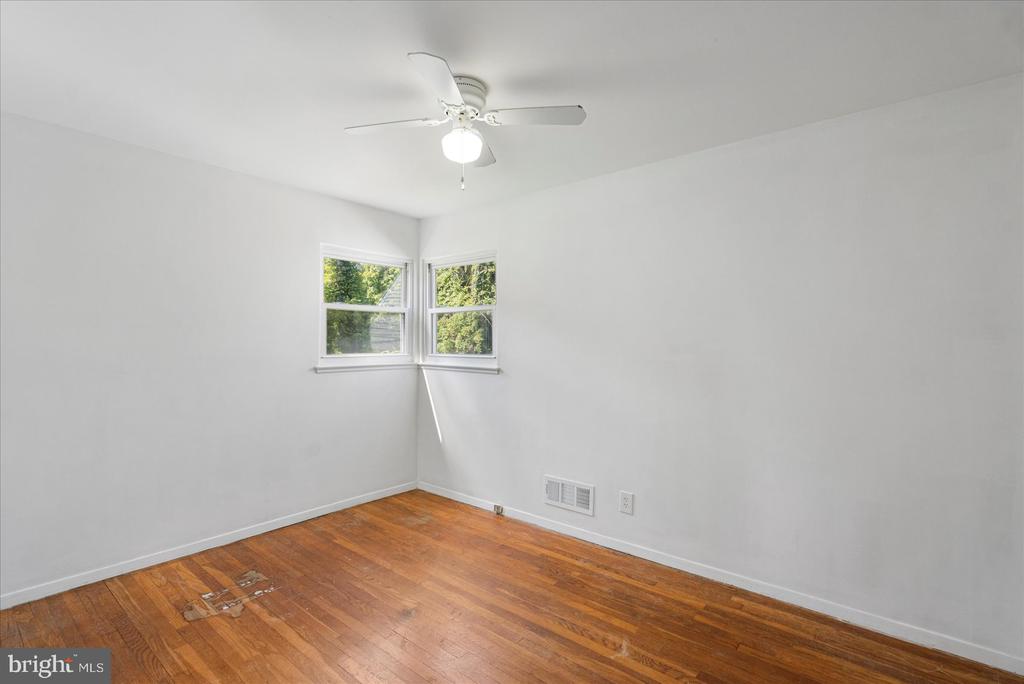1306 SUDVALE ROAD