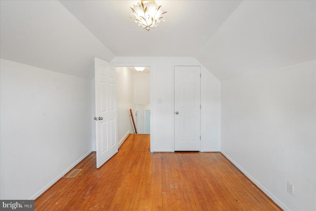 1306 SUDVALE ROAD
