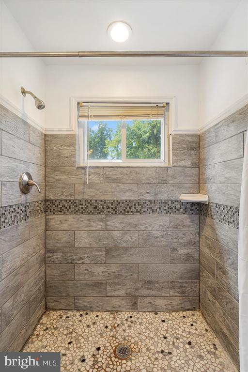 1306 SUDVALE ROAD