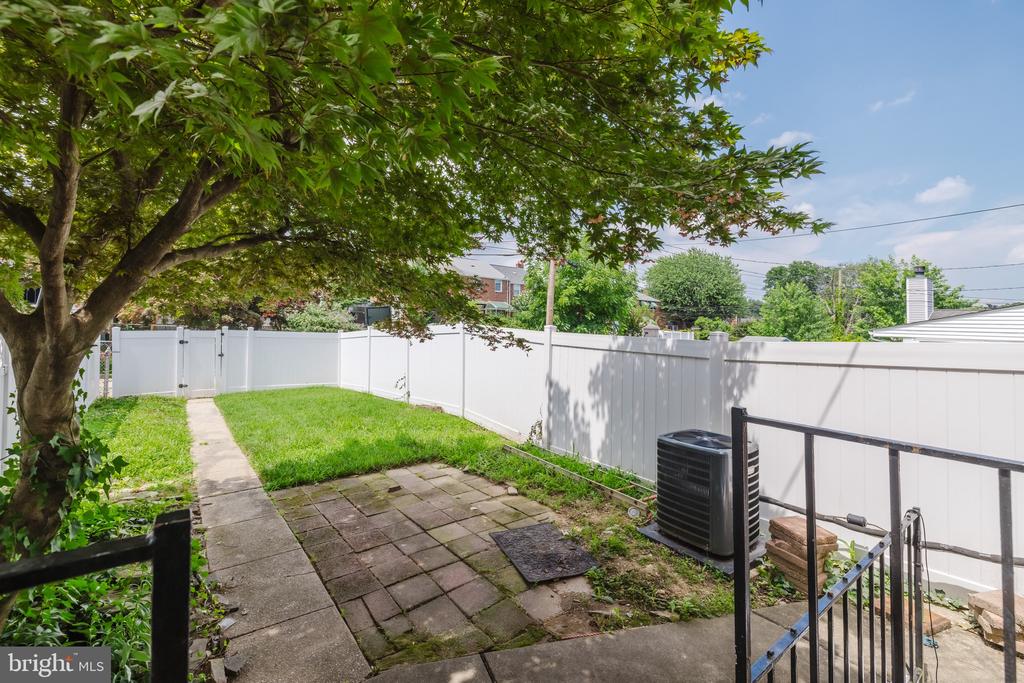 8306 LOCH RAVEN