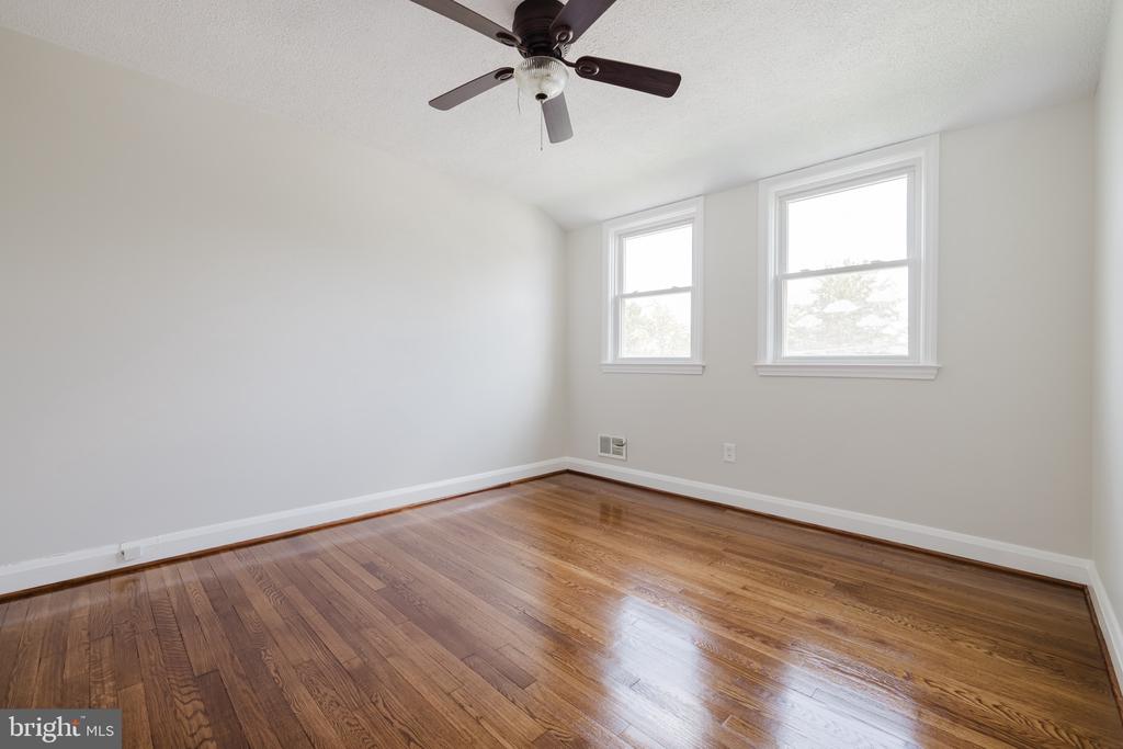 8306 LOCH RAVEN