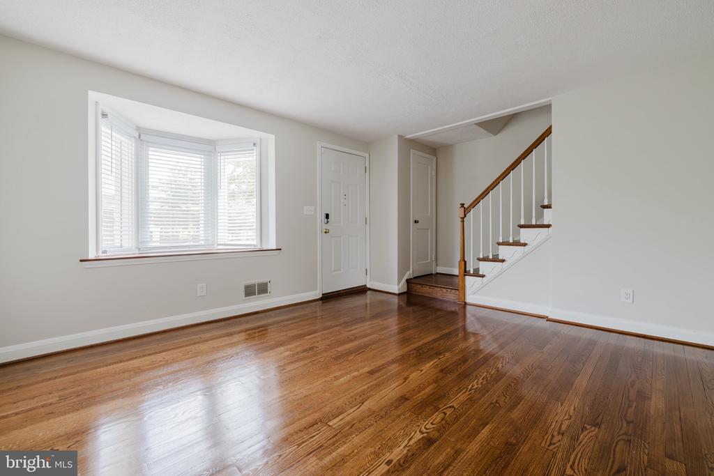 8306 LOCH RAVEN