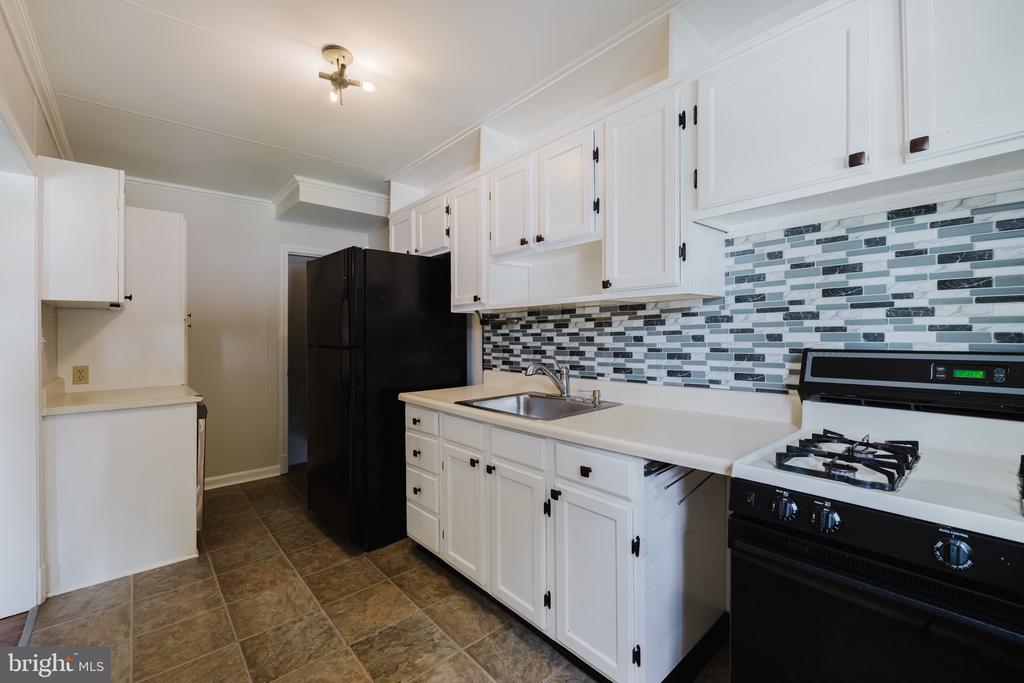 8306 LOCH RAVEN