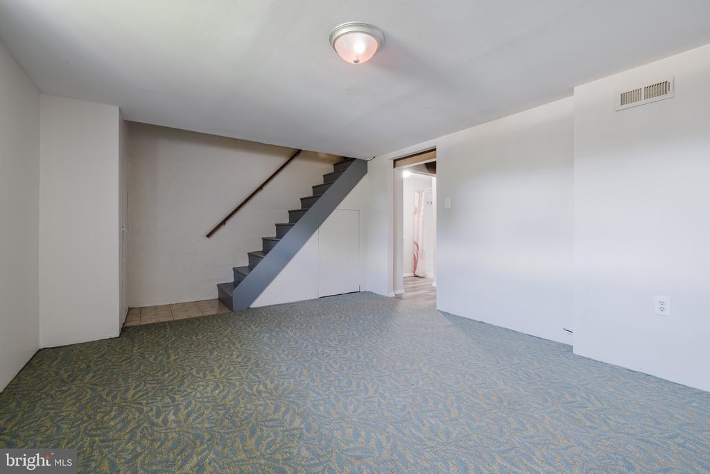 8306 LOCH RAVEN