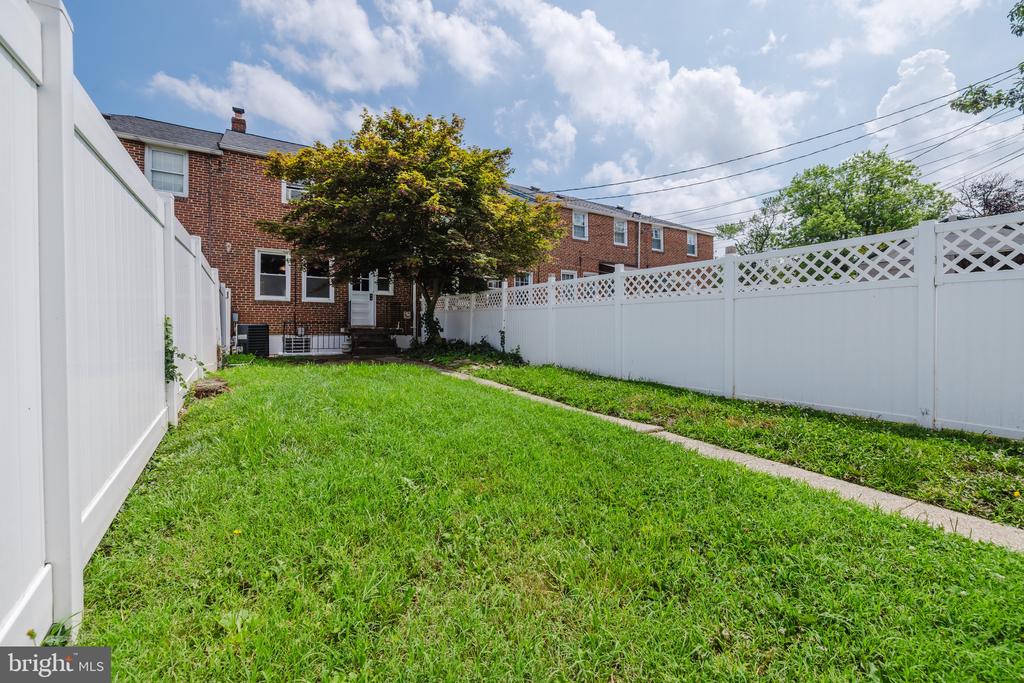 8306 LOCH RAVEN