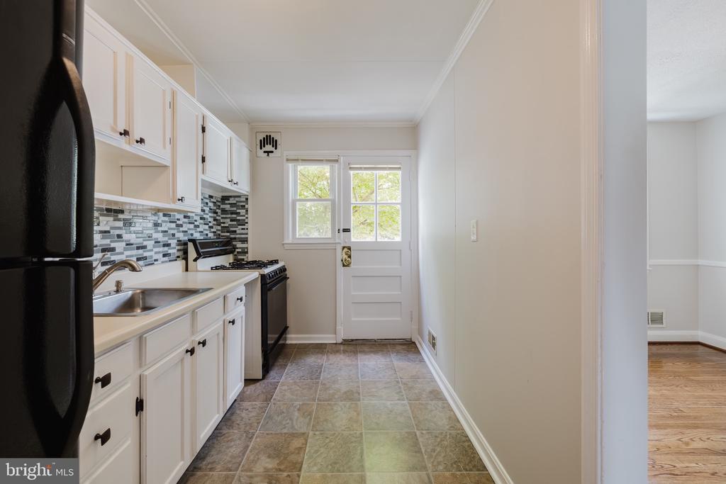 8306 LOCH RAVEN
