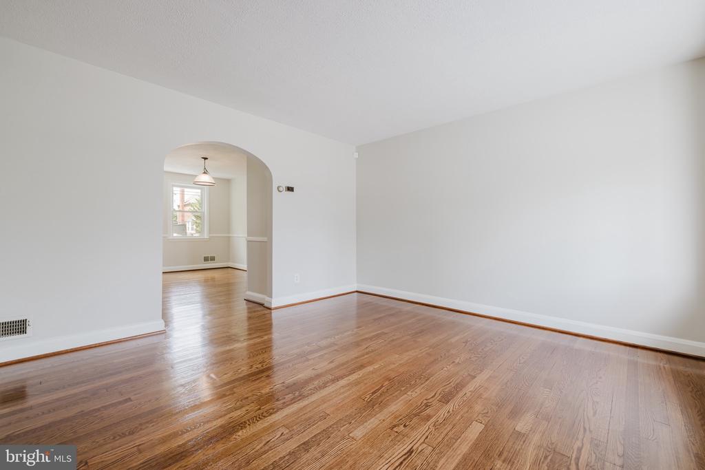 8306 LOCH RAVEN