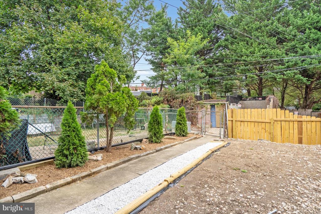 805 BRAESIDE ROAD