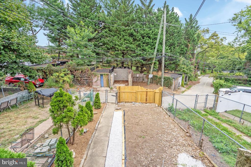 805 BRAESIDE ROAD