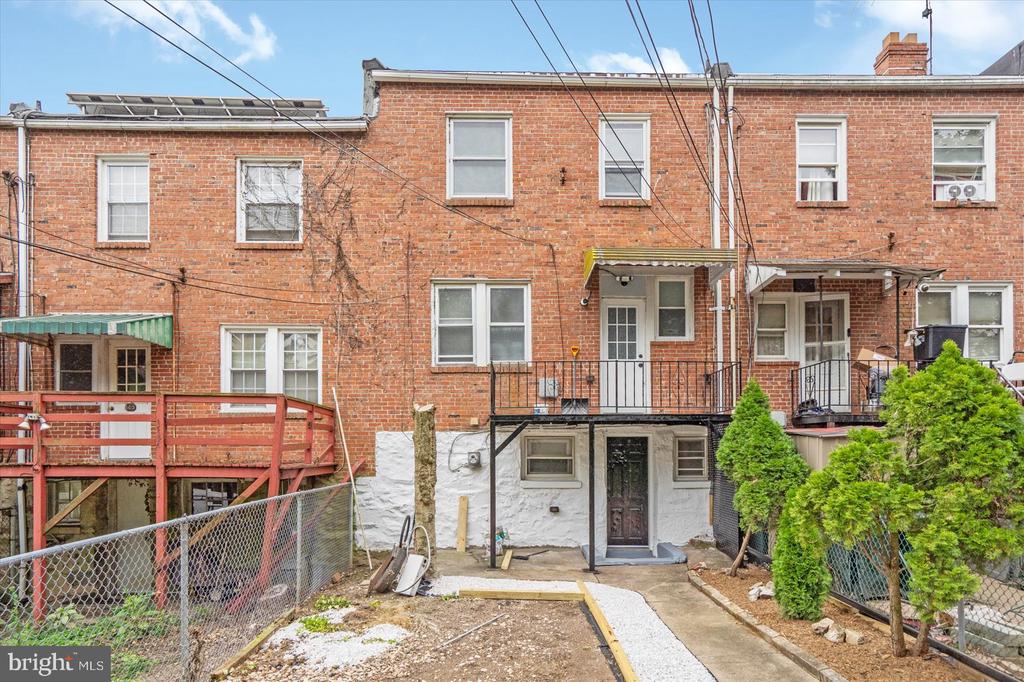 805 BRAESIDE ROAD