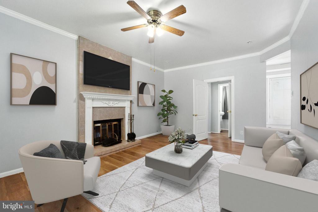 3916 TIVERTON ROAD