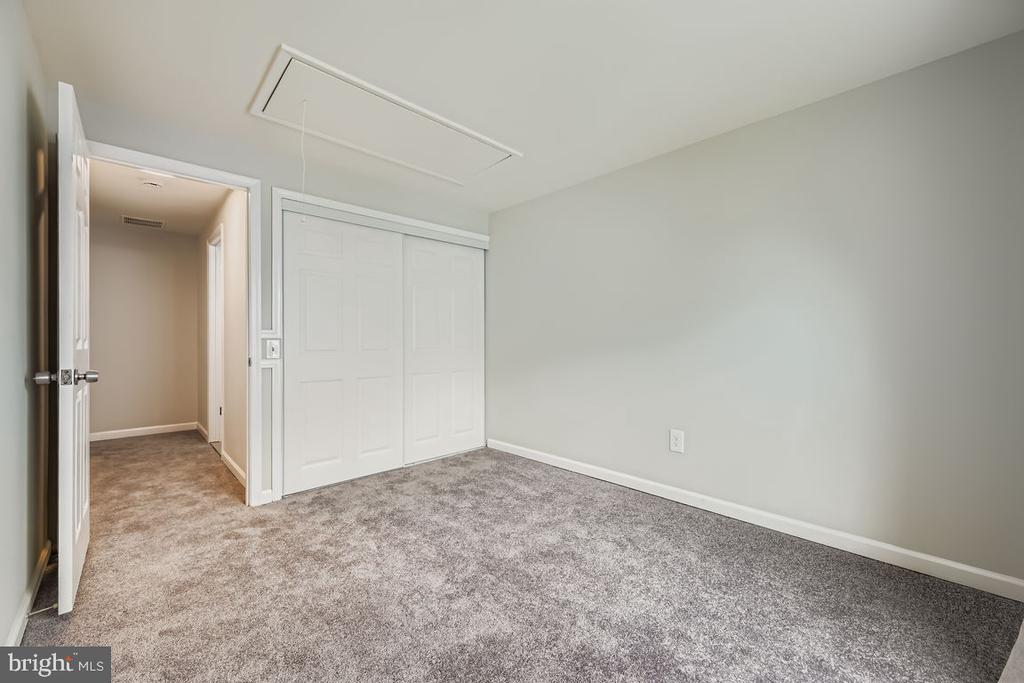 31 EWING DRIVE C